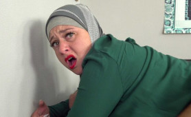 Chubby Muslim Chick Getting her Shaved Pussy Pumped Hard